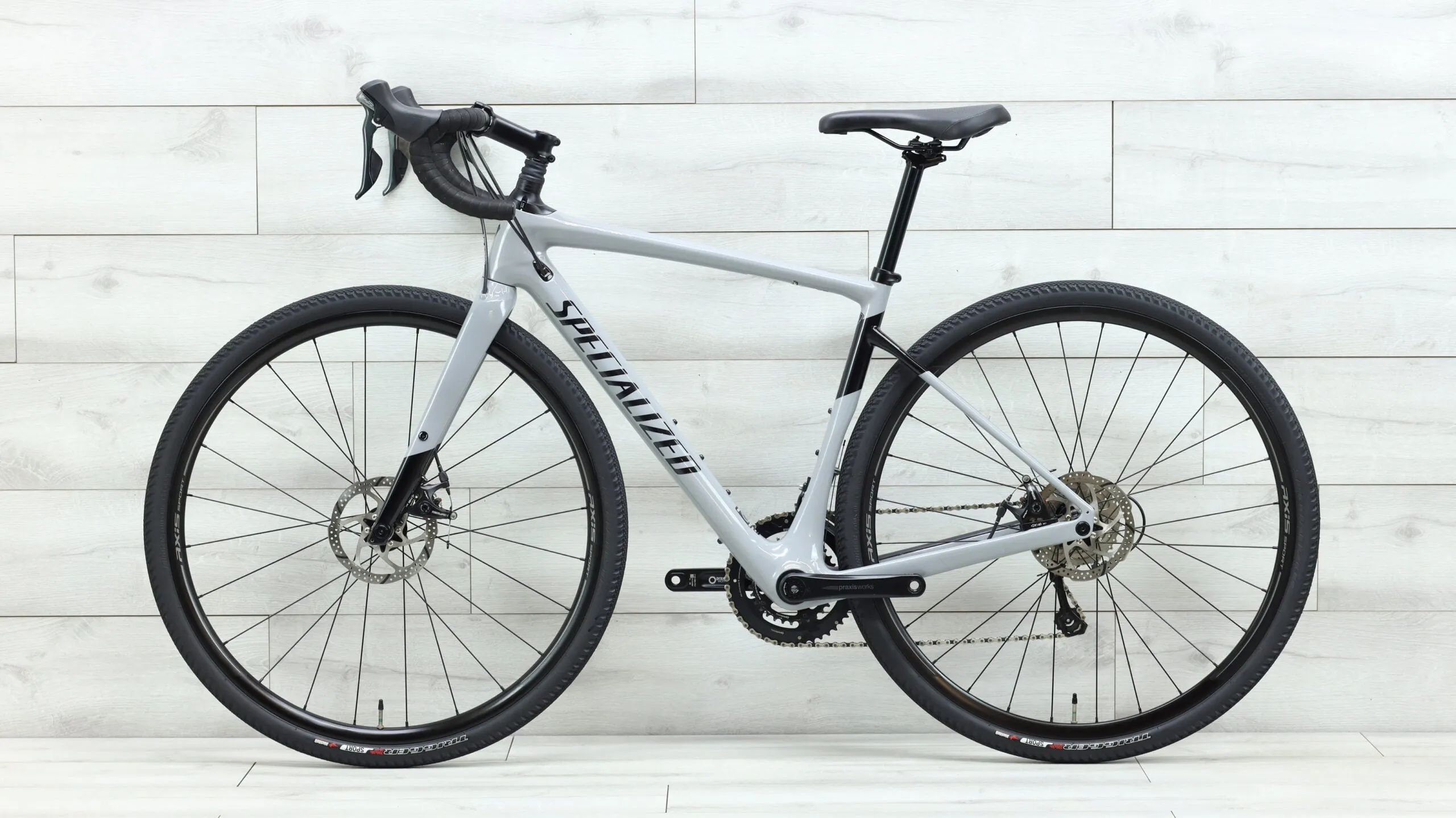 2018 Specialized Diverge Sport  Gravel Bike - 54cm