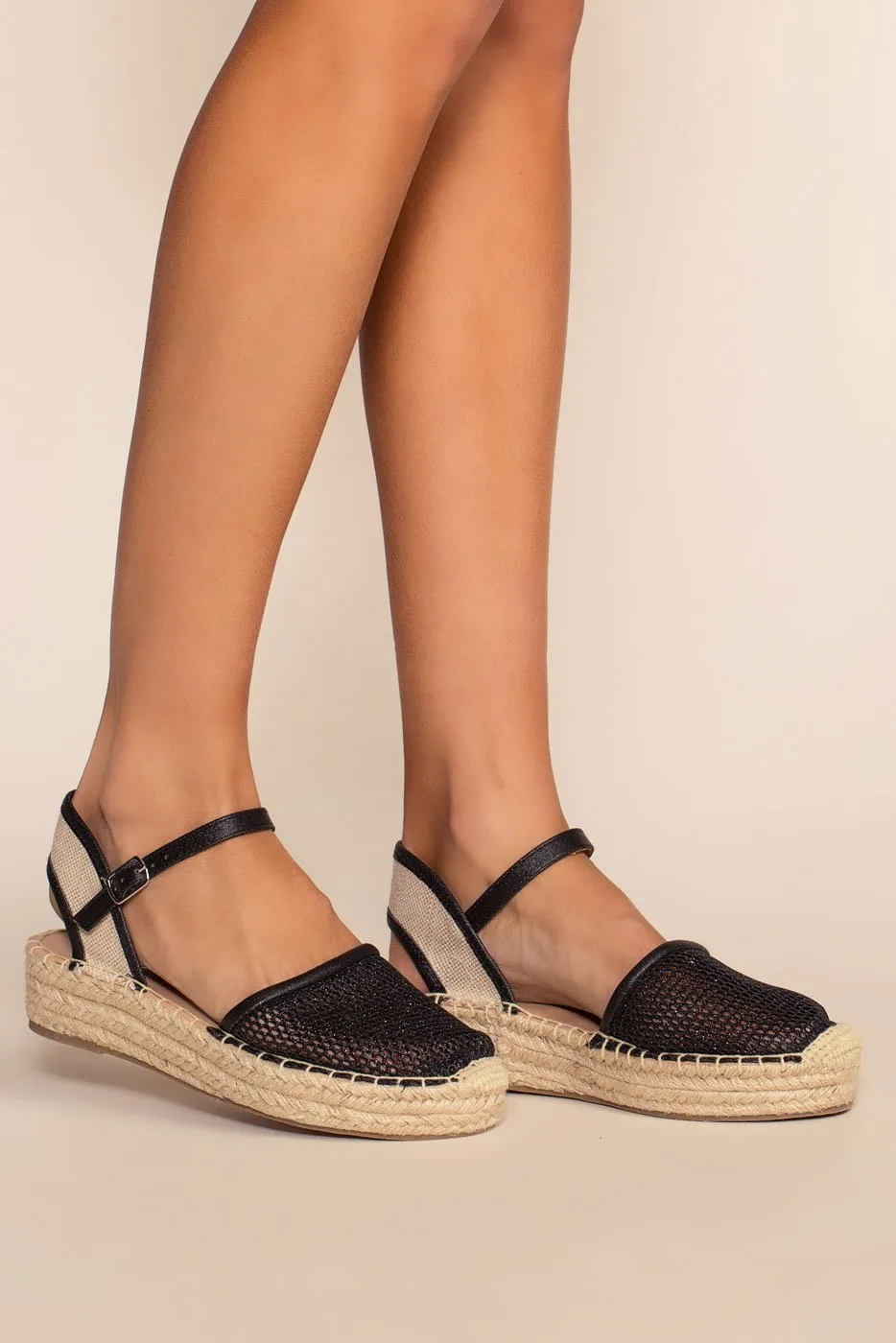 Don't Mesh Around Sandals - Black